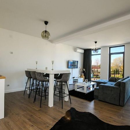 Central Apartments Kladovo Esterno foto